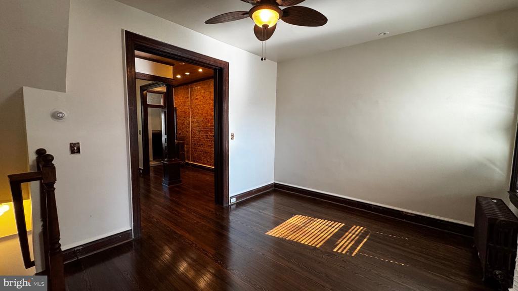 18 16TH STREET NE