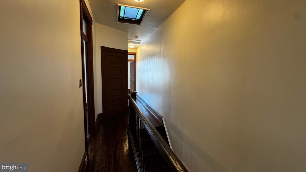 18 16TH STREET NE