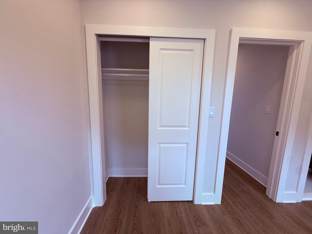 821 4TH STREET NE Unit: B
