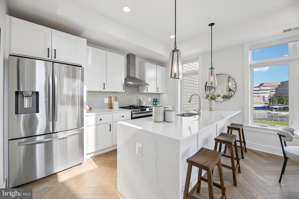4315 HARRISON STREET NW Unit: 8