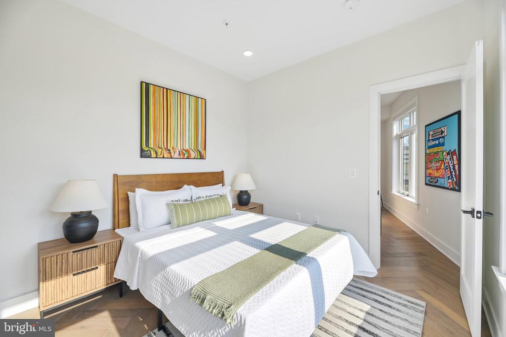 4315 HARRISON STREET NW Unit: 8