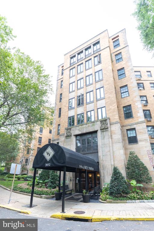 2032 BELMONT ROAD NW Unit: 221