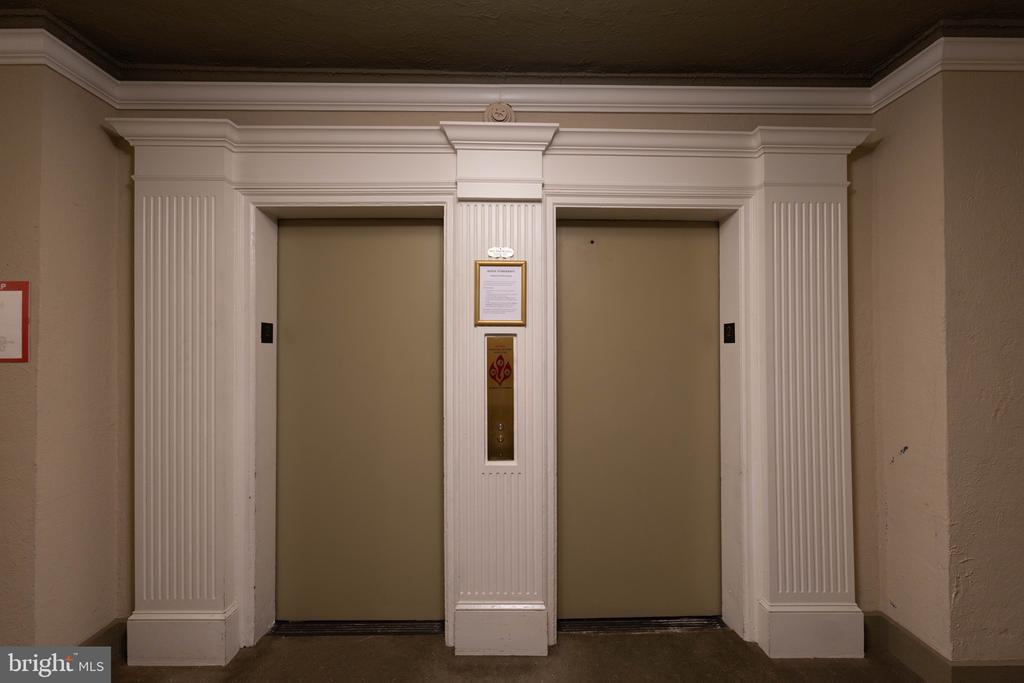 2032 BELMONT ROAD NW Unit: 221