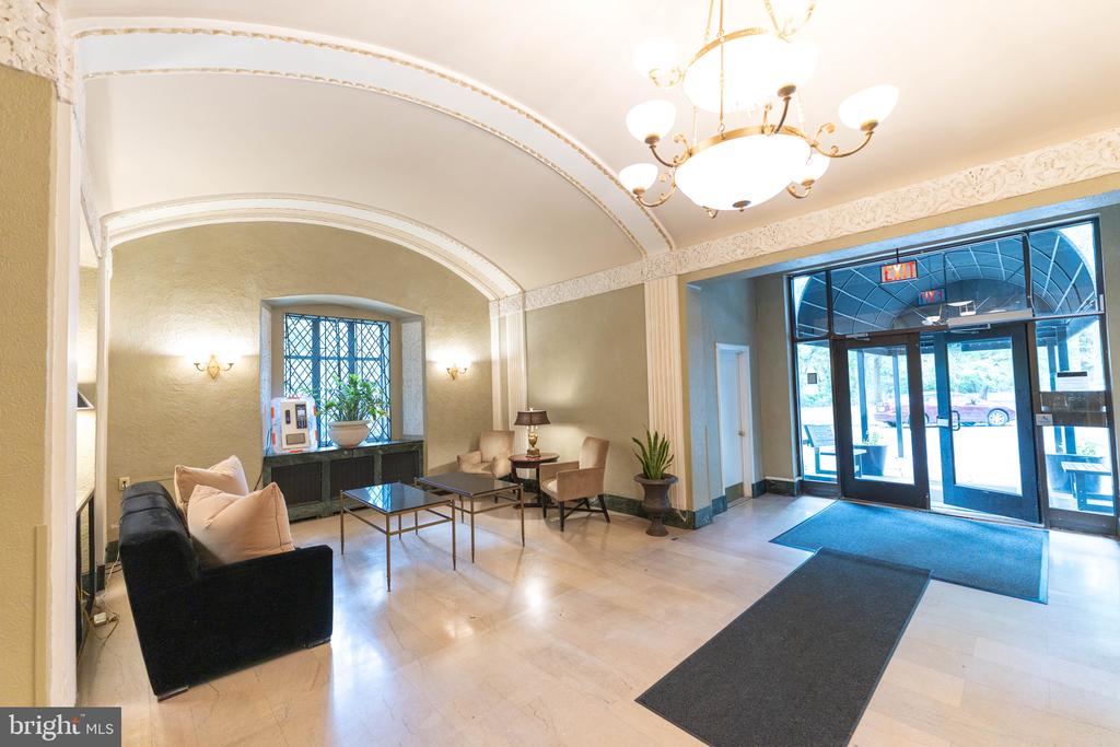 2032 BELMONT ROAD NW Unit: 221