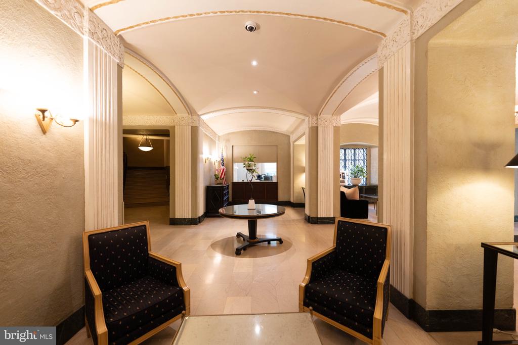 2032 BELMONT ROAD NW Unit: 221