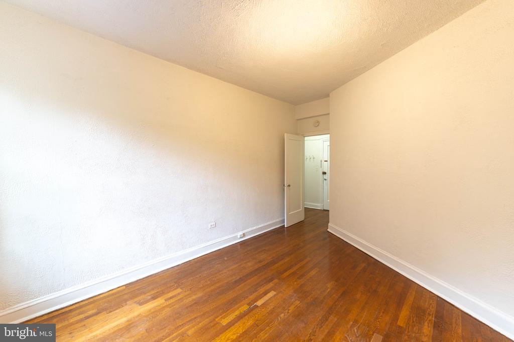 2032 BELMONT ROAD NW Unit: 221