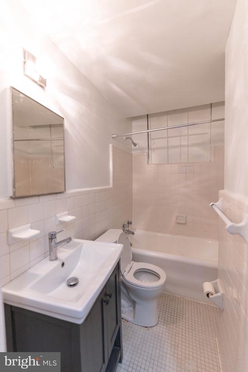 2032 BELMONT ROAD NW Unit: 221
