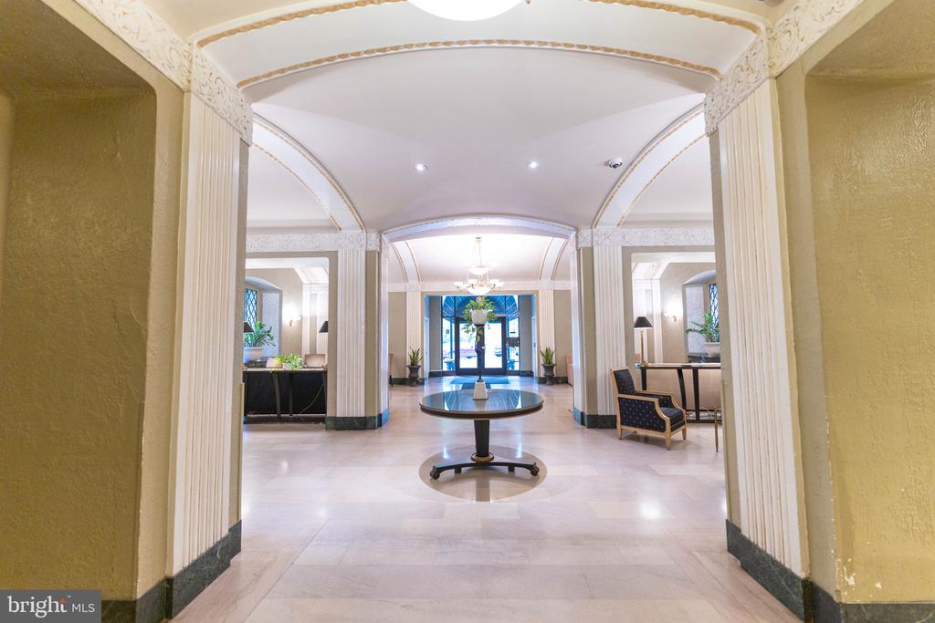 2032 BELMONT ROAD NW Unit: 221