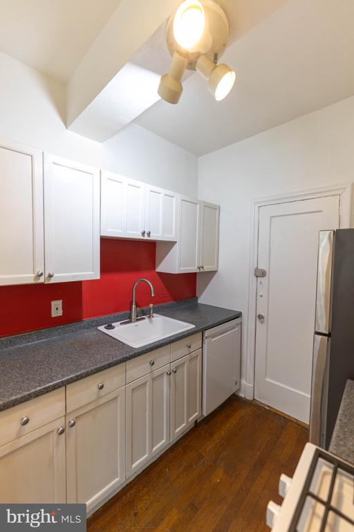 2032 BELMONT ROAD NW Unit: 221