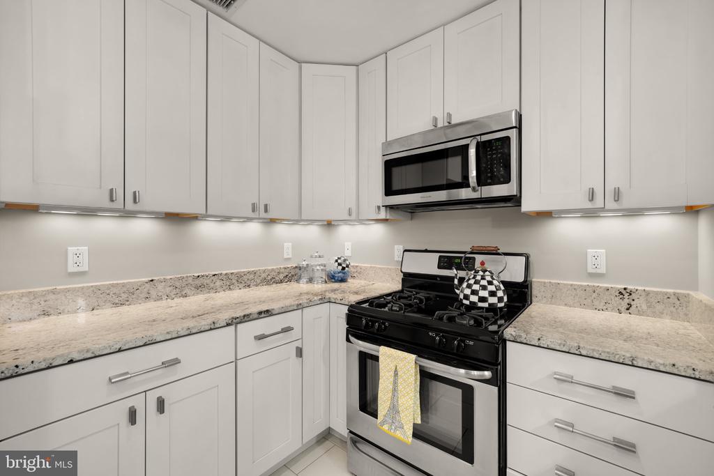 1135 6TH STREET NW Unit: 1