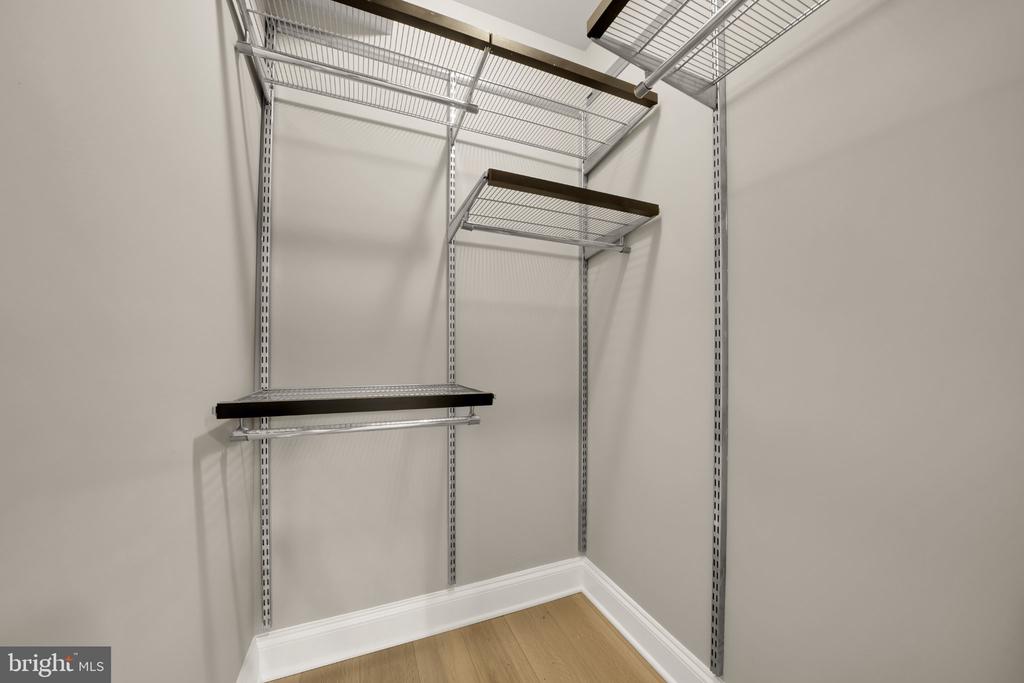 1135 6TH STREET NW Unit: 1