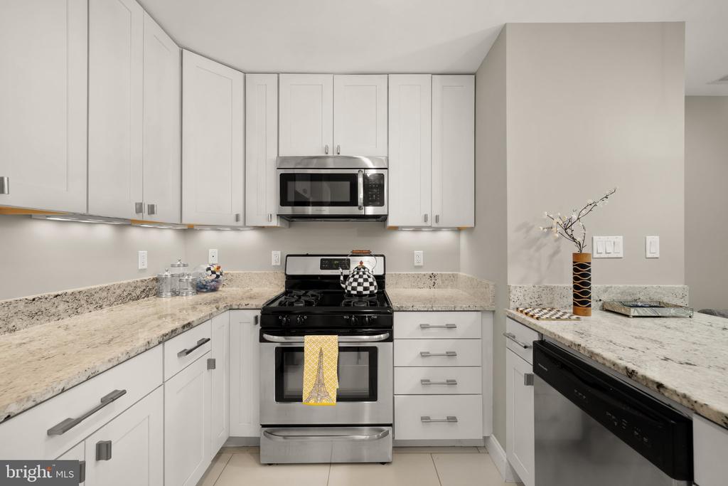 1135 6TH STREET NW Unit: 1