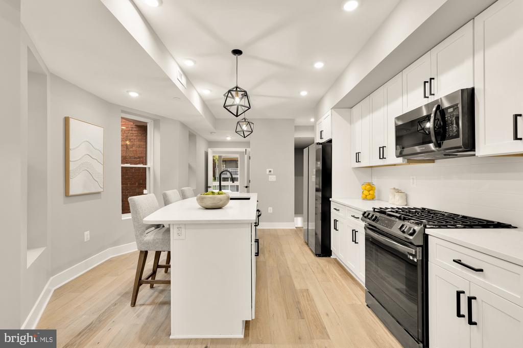 26 TODD PLACE NE Unit: 2