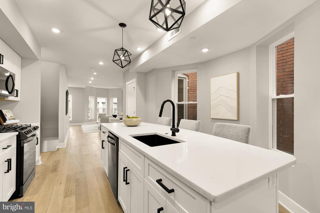 26 TODD PLACE NE Unit: 2