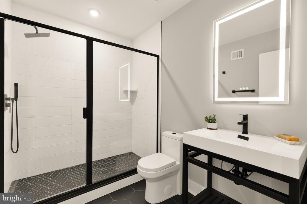 26 TODD PLACE NE Unit: 2