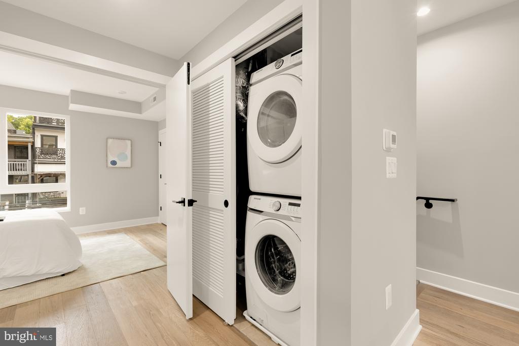 26 TODD PLACE NE Unit: 2