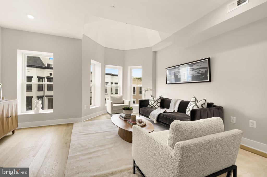 26 TODD PLACE NE Unit: 2