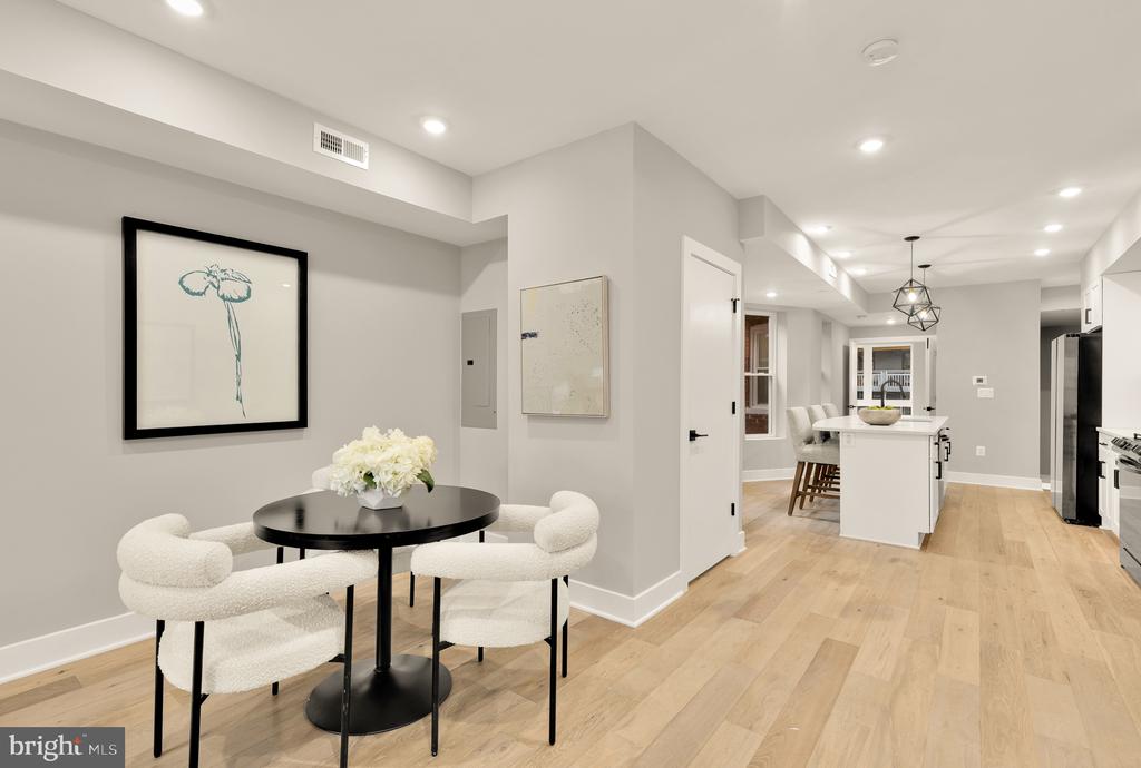 26 TODD PLACE NE Unit: 2