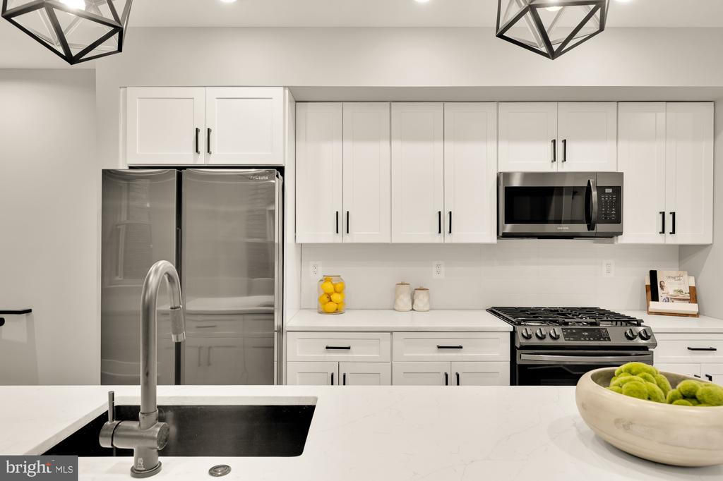 26 TODD PLACE NE Unit: 2