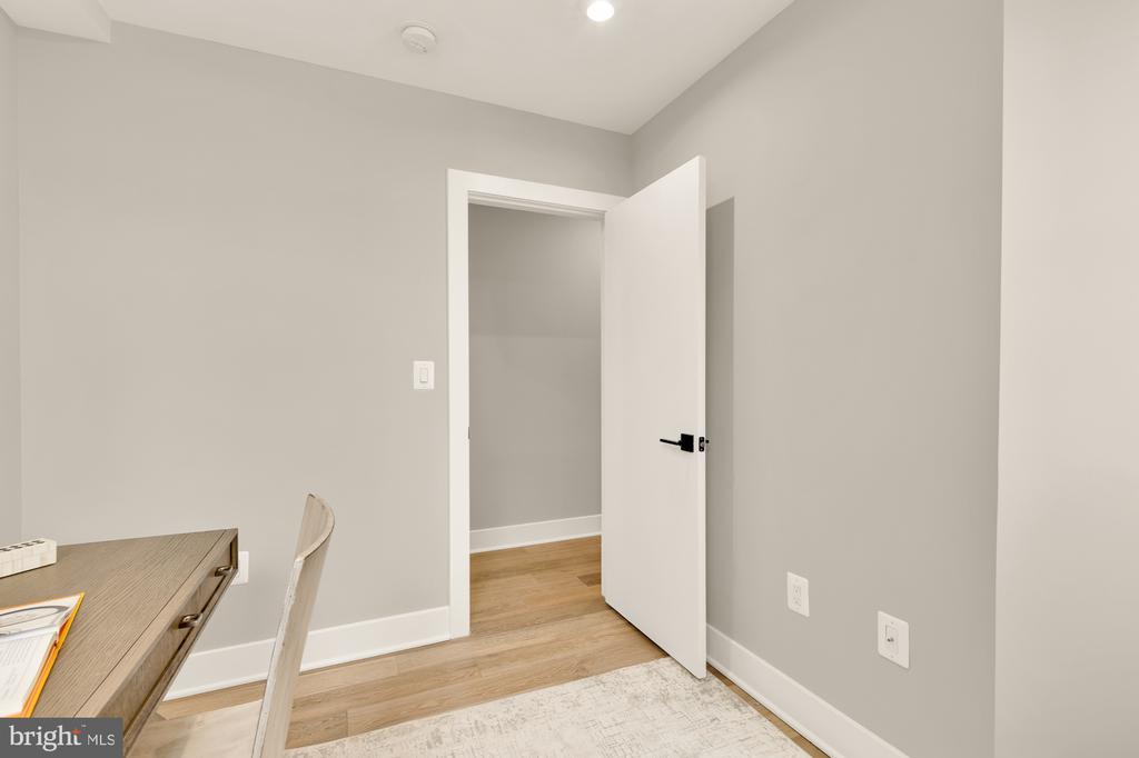26 TODD PLACE NE Unit: 2