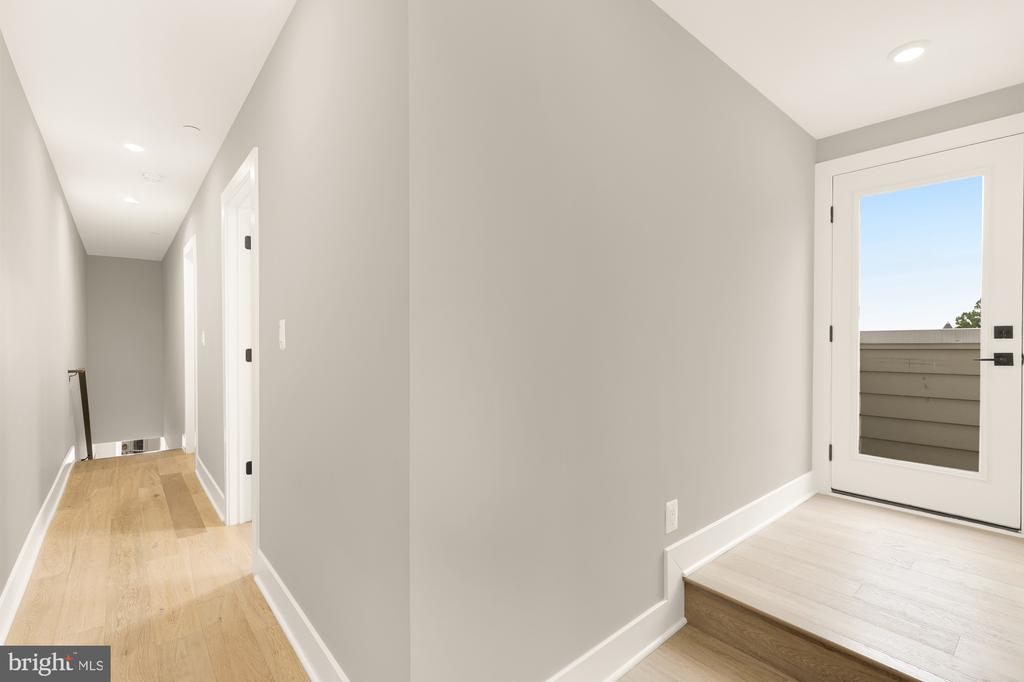 26 TODD PLACE NE Unit: 2