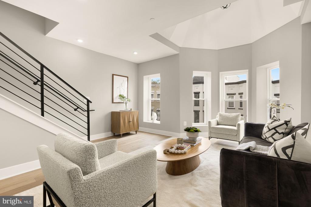 26 TODD PLACE NE Unit: 2