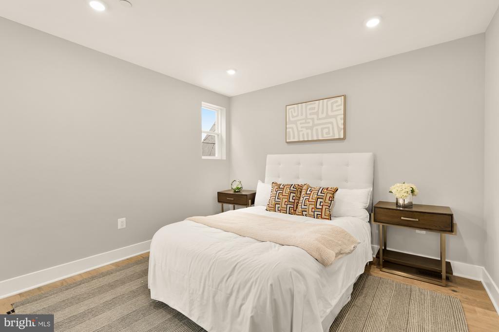 26 TODD PLACE NE Unit: 2