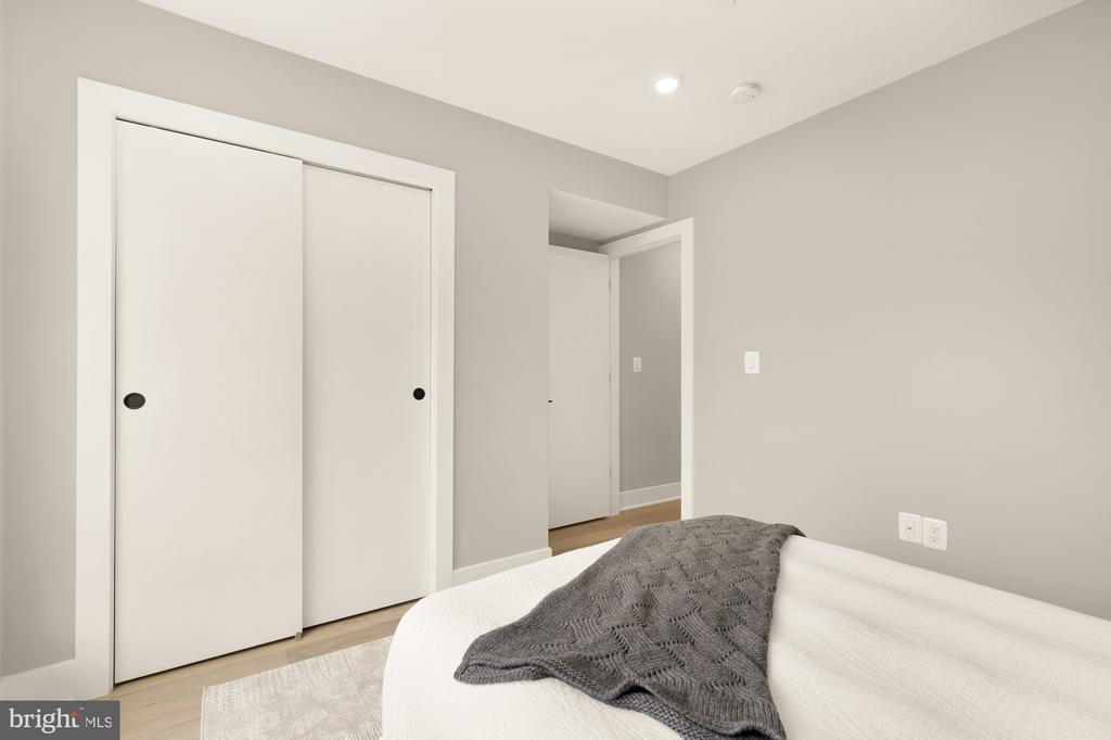 26 TODD PLACE NE Unit: 2