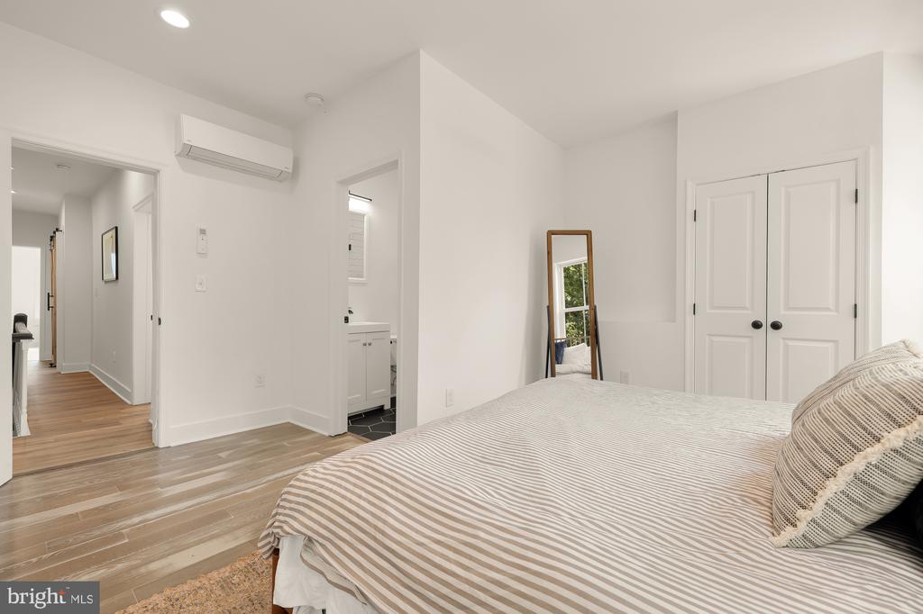 1817 8TH STREET NW