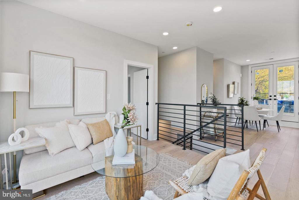 2019 M STREET NE Unit: PH9