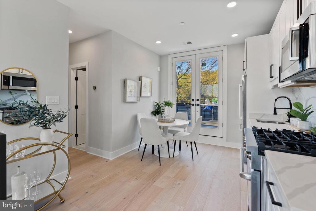 2019 M STREET NE Unit: PH9
