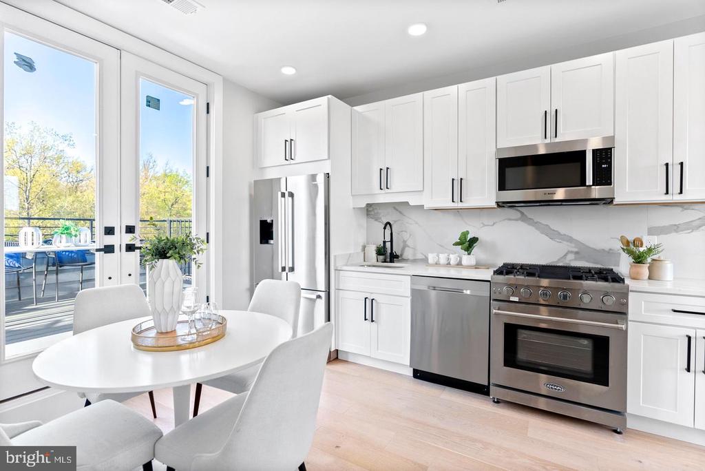 2019 M STREET NE Unit: PH9