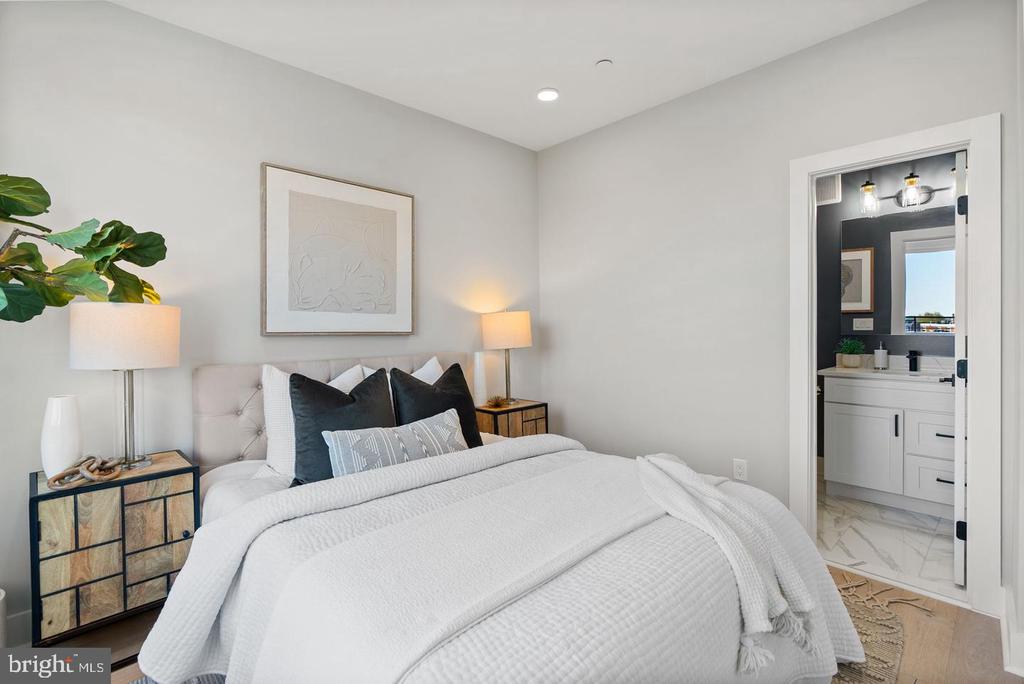 2019 M STREET NE Unit: PH9