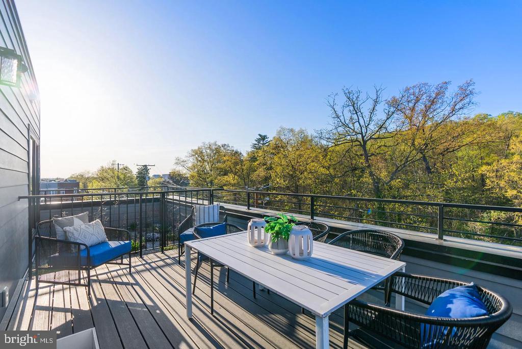 2019 M STREET NE Unit: PH9