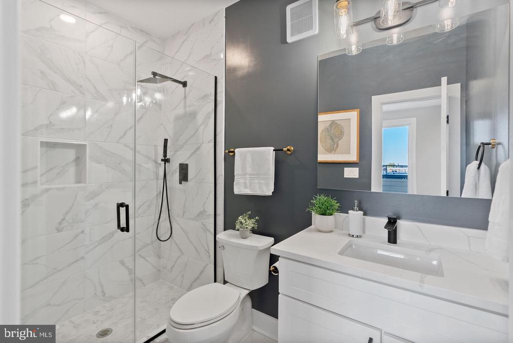 2019 M STREET NE Unit: PH9