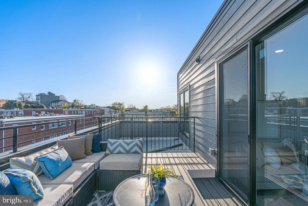 2019 M STREET NE Unit: PH9