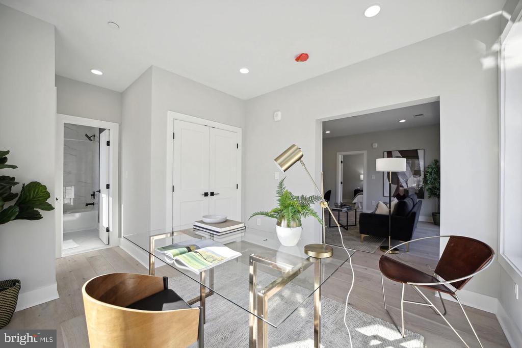 2019 M STREET NE Unit: 7