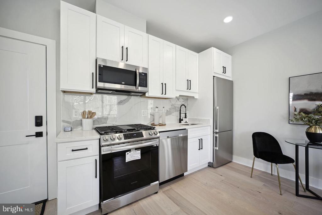 2019 M STREET NE Unit: 7