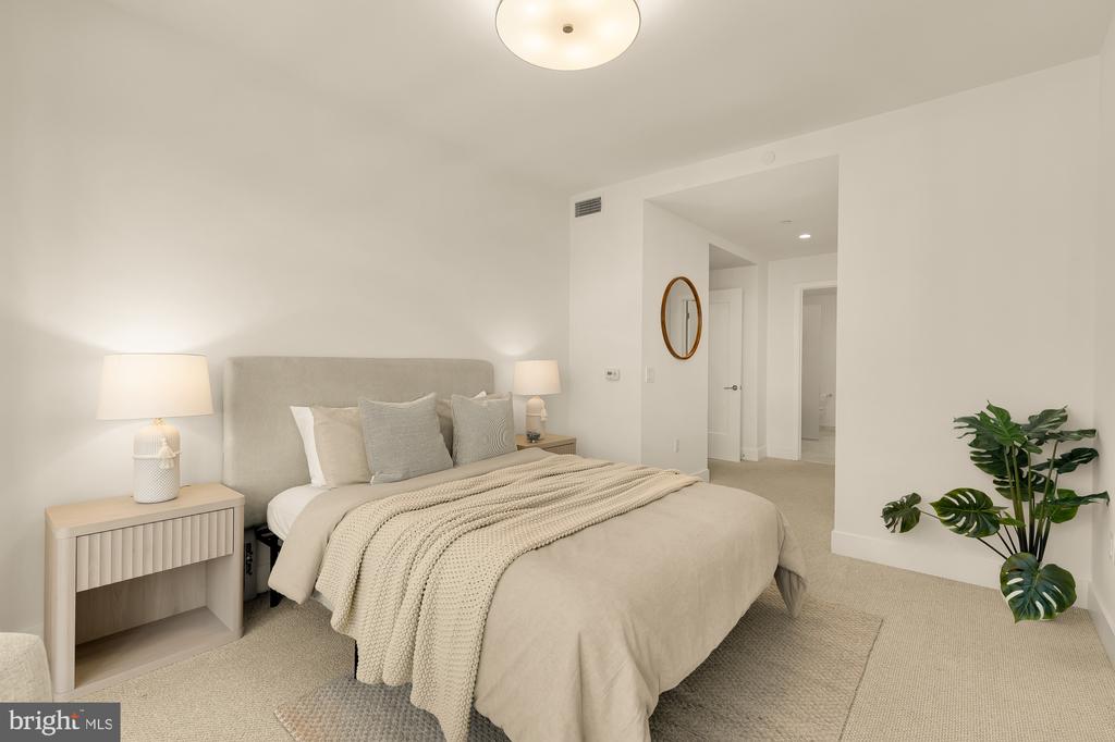45 SUTTON SQUARE SW Unit: 906