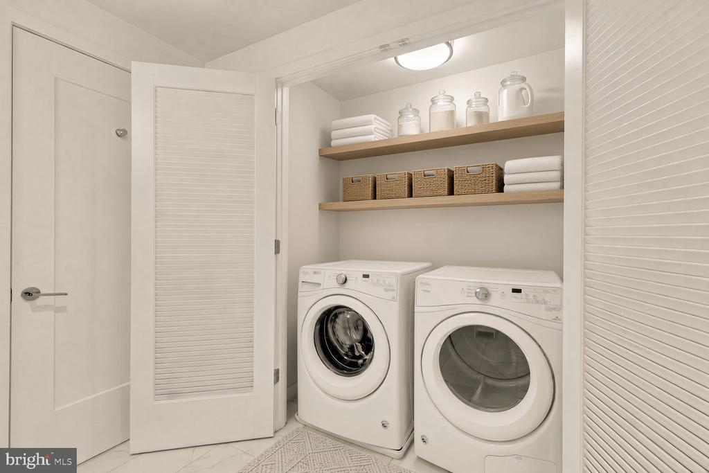 45 SUTTON SQUARE SW Unit: 906
