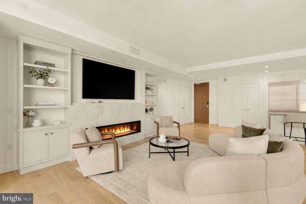 45 SUTTON SQUARE SW Unit: 906