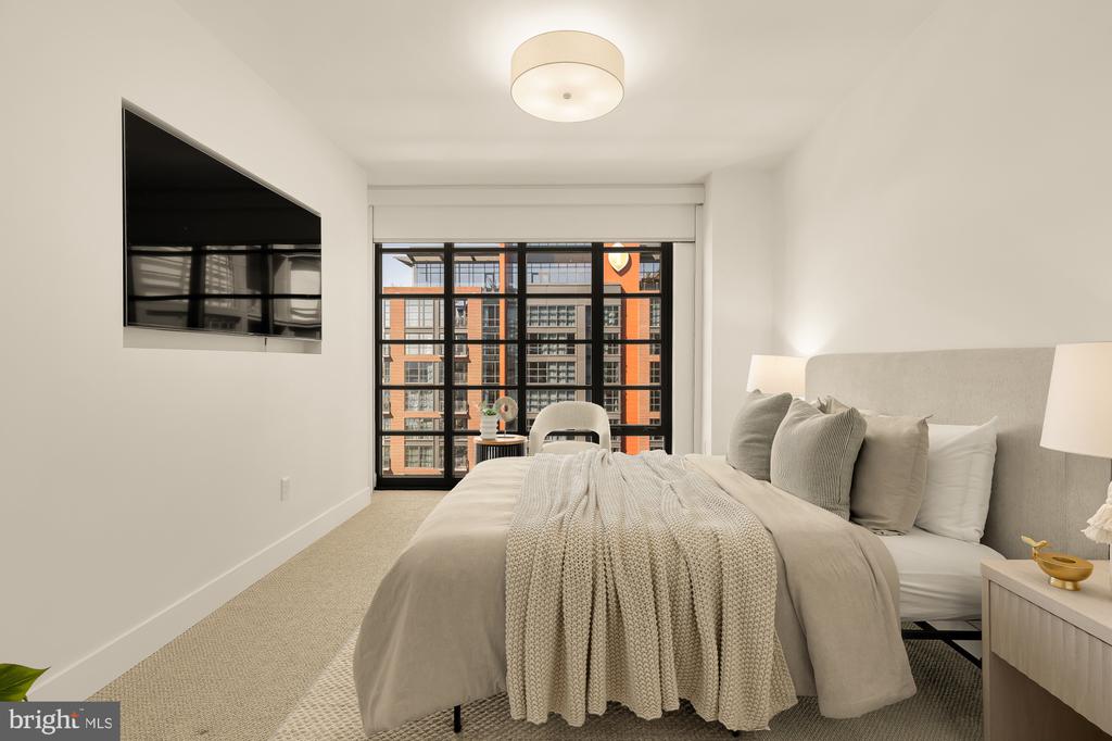 45 SUTTON SQUARE SW Unit: 906