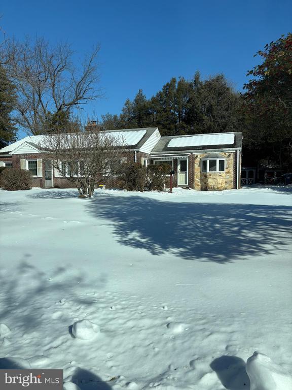 203 ROLLING GREEN AVENUE