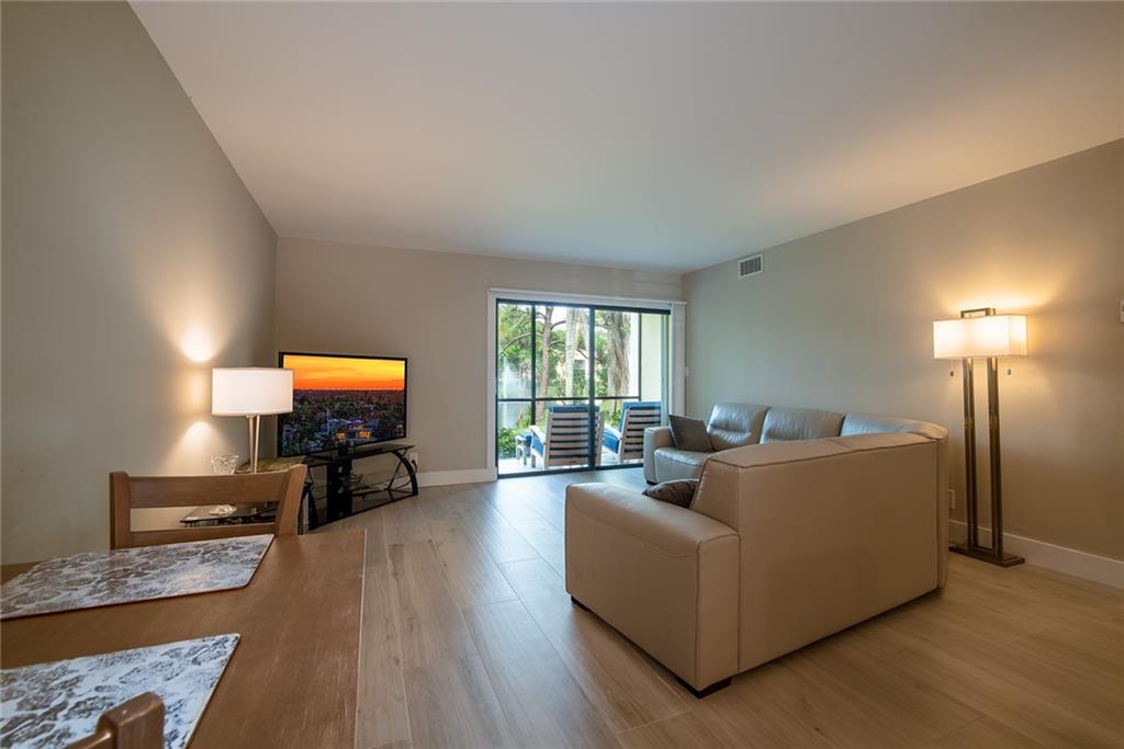 930 SW 9th Street Cir Unit: 104