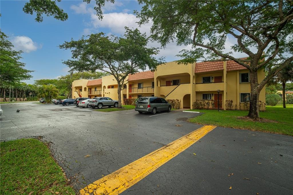 930 SW 9th Street Cir Unit: 104