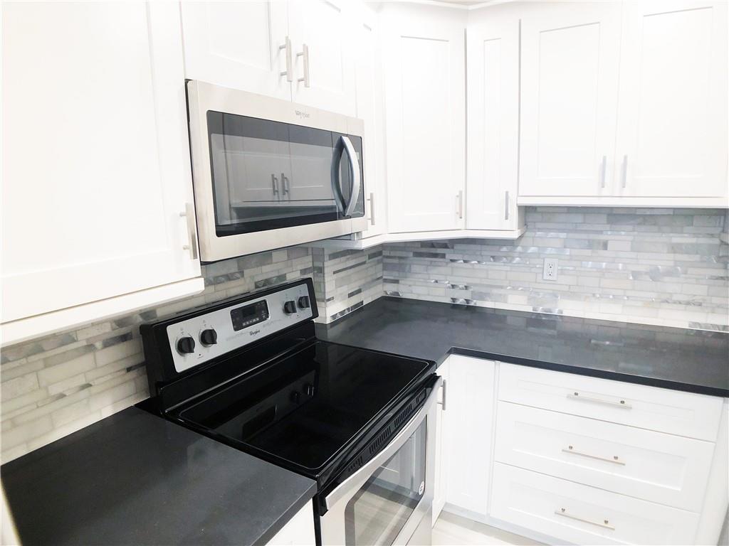 6521 bay club Unit: 4