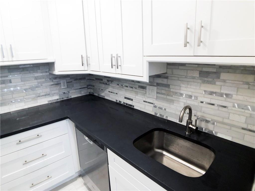 6521 bay club Unit: 4