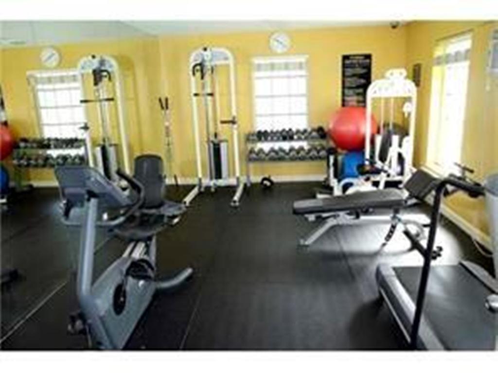 6241 Bay Club Dr Unit: 2