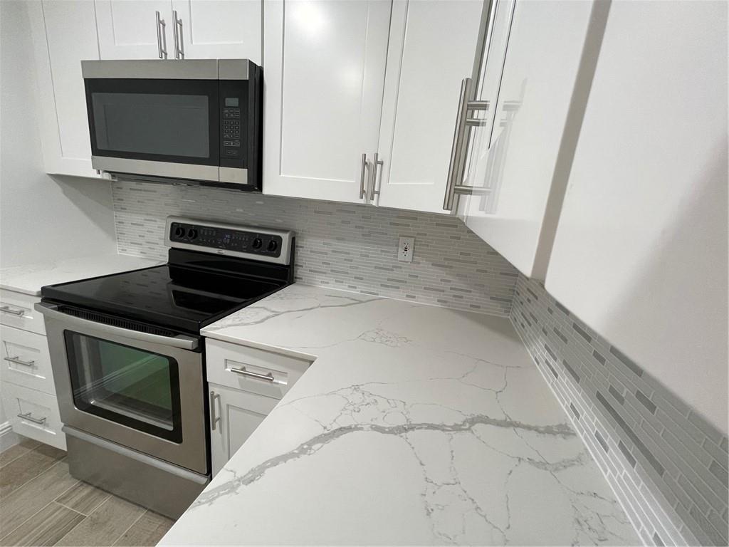 6241 Bay Club Dr Unit: 2