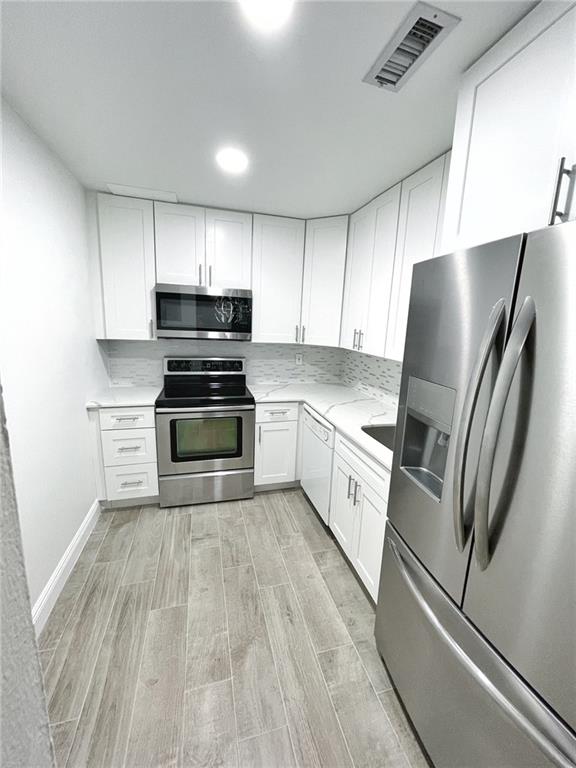 6241 Bay Club Dr Unit: 2
